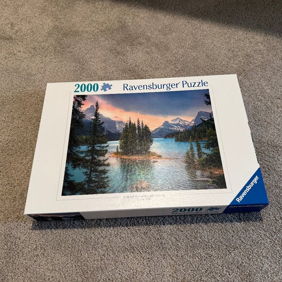 Ravensburger Spirit Island Canada 2000 Piece Jigsaw Puzzle Complete Challenging - Picture 1 of 5